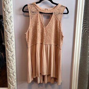 Torrid Lace detailed Super soft flowy Top Size 0 (10/12)